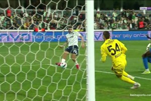 2025年03月29日 13轮不败！费内巴切4-2博德鲁姆体育距榜首6分 塔利斯卡点射+送点