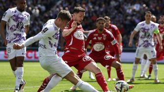 2025年03月31日 法甲-布尔高特破门马蒂亚斯-佩雷拉建功 布雷斯特4-2图卢兹