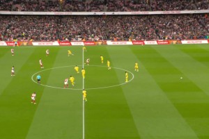 2025年04月24日 8轮不败！阿森纳2-2水晶宫距榜首12分 基维奥尔闪击萨利巴送礼