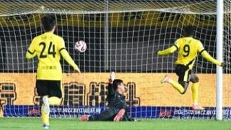 2025年05月02日 中超-青岛西海岸3-1梅州升第7 阿齐兹段刘愚破门内尔松卢斯一条龙