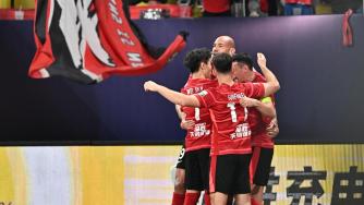 2025年05月02日 登顶！蓉城1-0送申花赛季首败  罗慕洛制胜蓉城3连胜队史首次登顶