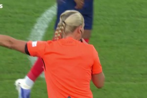 2025年07月06日 女足欧洲杯-法国女足2-1英格兰女足暂居小组第二 卡托托破门