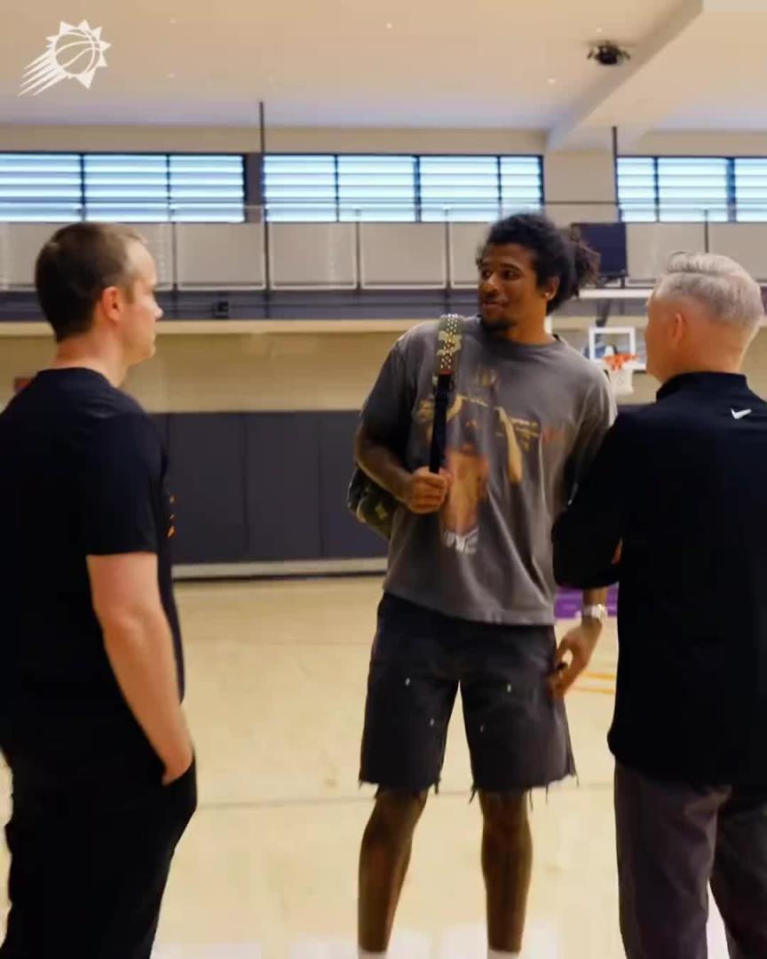 书包林？杰伦-格林背着小书包来太阳队报到啦