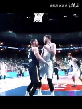 惺惺相惜，情不自禁！萨博尼斯：哈哈，笑早了吧！