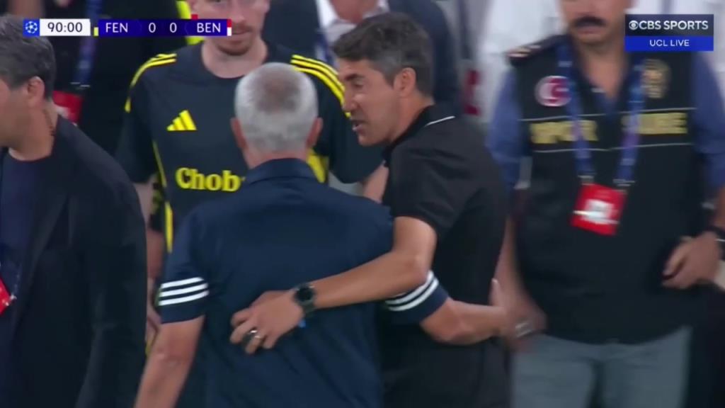 多打一人未能破僵！穆帅球队费内巴切主场失好局，0-0平本菲卡！