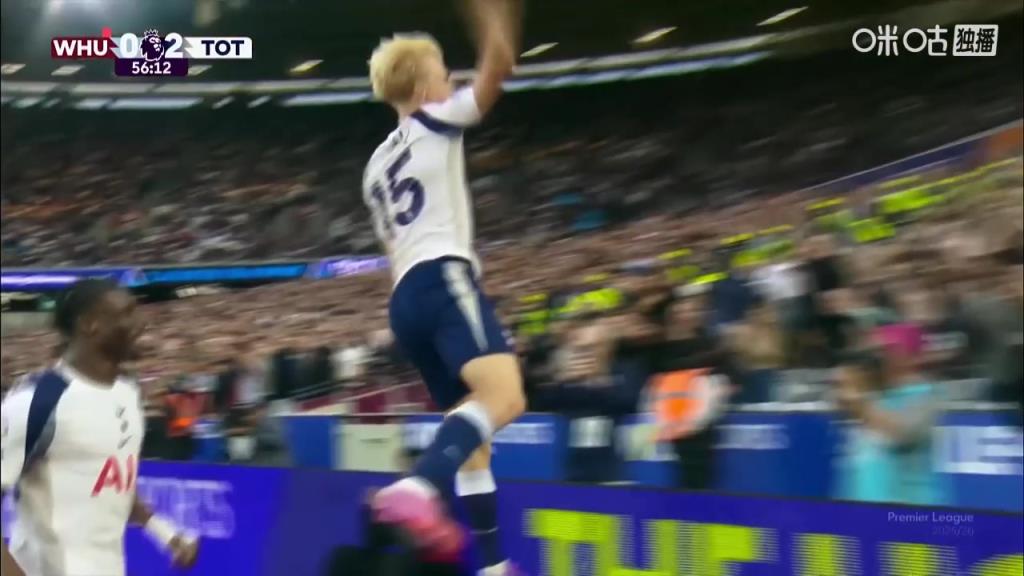 热刺再下一城！罗梅罗中场长传助攻，贝里瓦尔神级回头望月破门！