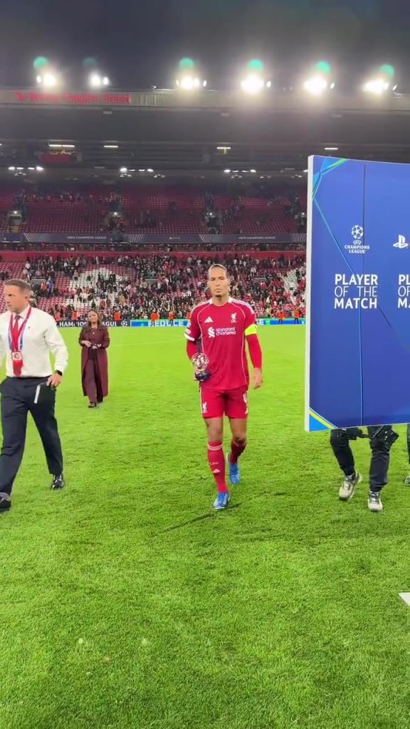 5场4绝杀！利物浦3-2马竞，范迪克补时绝杀+8次解围当选全场最佳